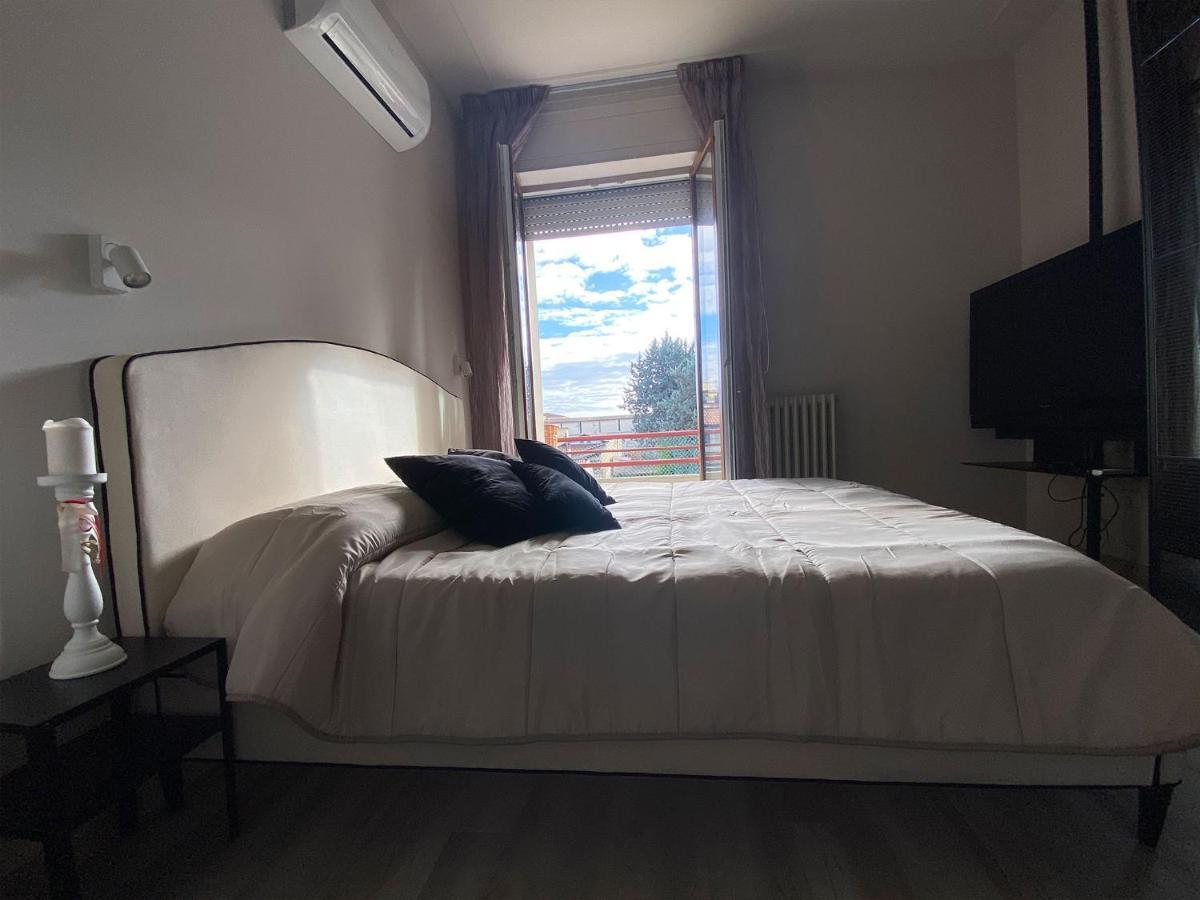 Marco Polo Flat Apartment เวียเรจโจ ภายนอก รูปภาพ